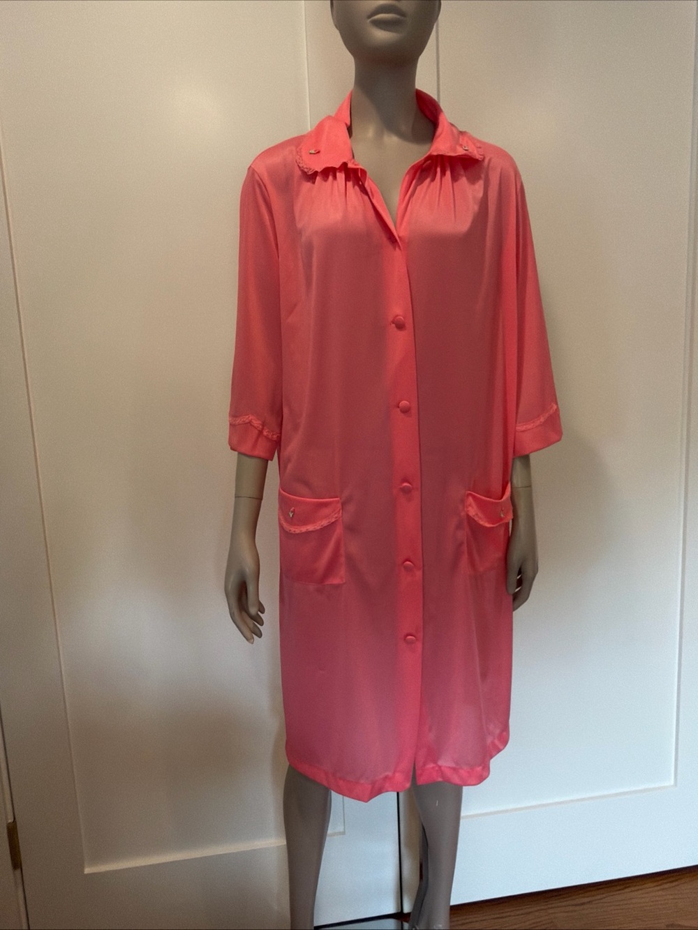 Vintage Pink Button-Front Lightweight Robe Housecoat